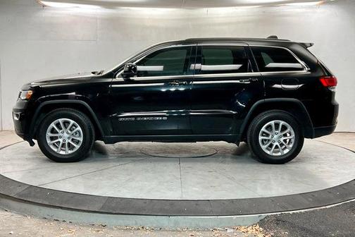 2022 Jeep Grand Cherokee Laredo