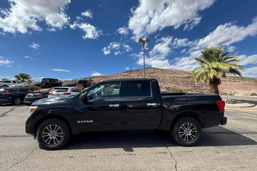 2021 Nissan Titan SV