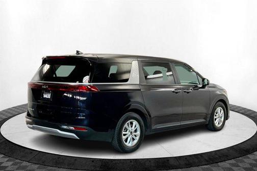2022 Kia Carnival LXS