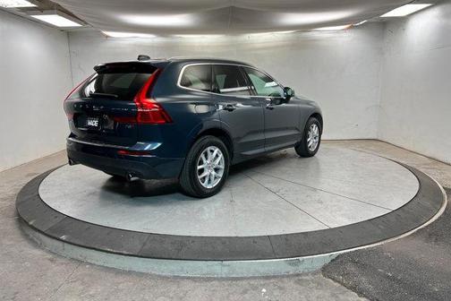 2021 Volvo XC60 T6 Momentum