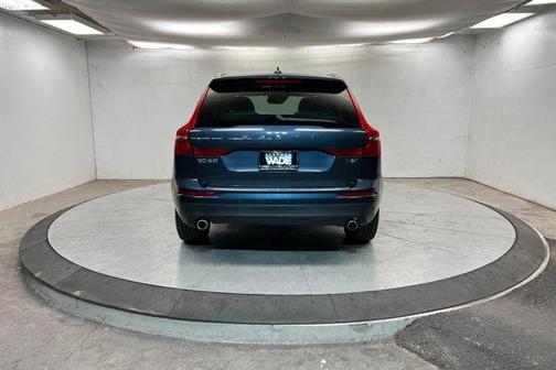 2021 Volvo XC60 T6 Momentum