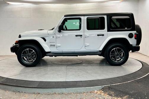 2023 Jeep Wrangler 4-Door Sahara 4x4