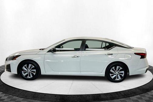 2025 Nissan Altima S FWD