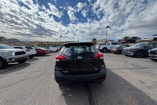 2018 Nissan Kicks SR
