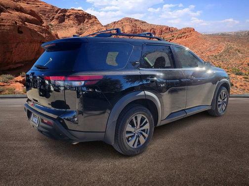 2022 Nissan Pathfinder SV 2WD