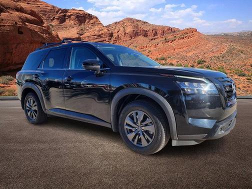 2022 Nissan Pathfinder SV 2WD