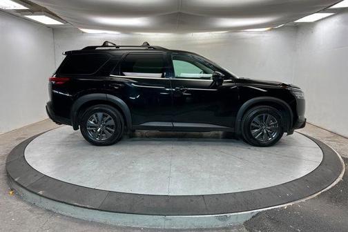 2022 Nissan Pathfinder SV 2WD