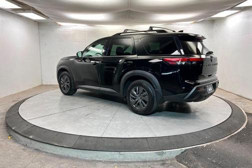 2022 Nissan Pathfinder SV 2WD