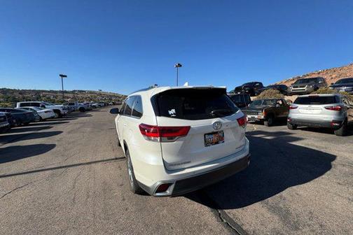 2019 Toyota Highlander Limited Platinum