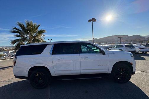 2022 Chevrolet Suburban 4WD High Country