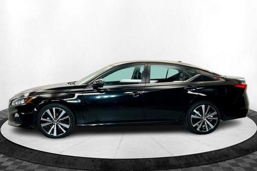 2021 Nissan Altima SR FWD