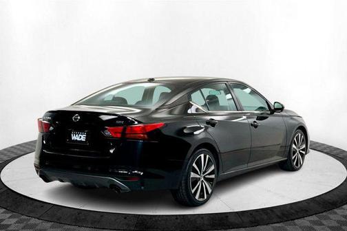 2021 Nissan Altima SR FWD