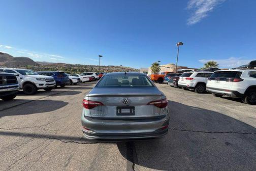 2022 Volkswagen Jetta 1.5T SE