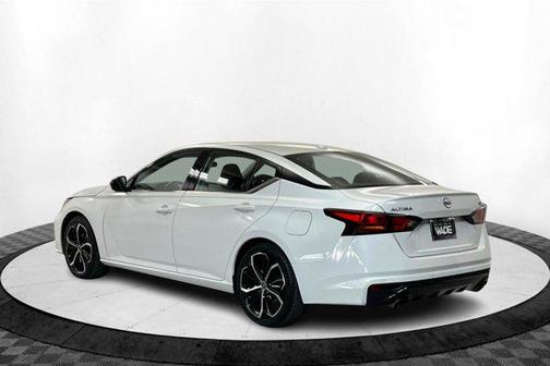 2023 Nissan Altima SR FWD