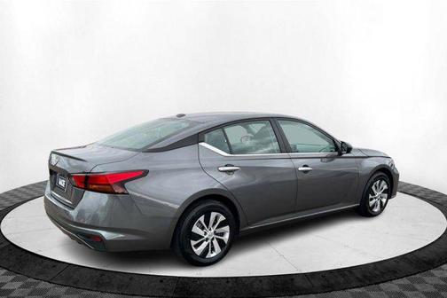 2025 Nissan Altima S FWD