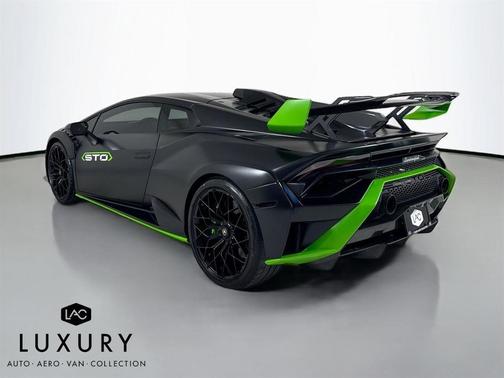 2023 Lamborghini Huracan STO Coupe