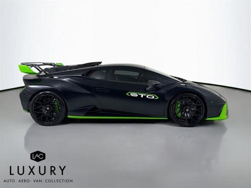 2023 Lamborghini Huracan STO Coupe