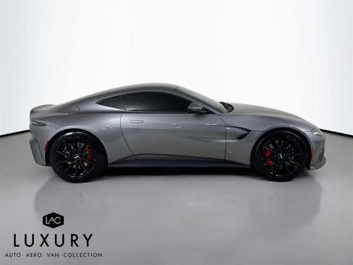 2020 Aston Martin Vantage Base