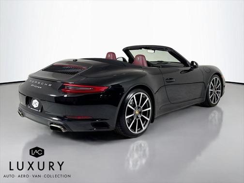 2017 Porsche 911 Carrera