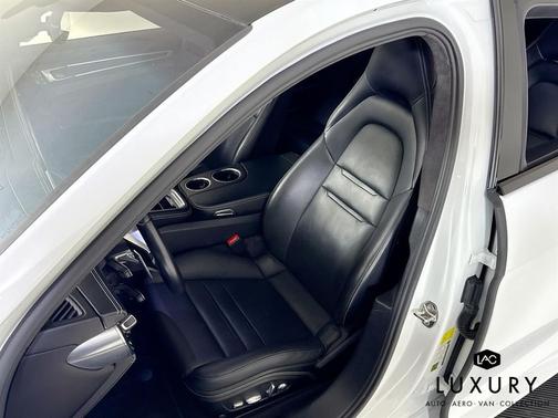 2020 Porsche Panamera GTS