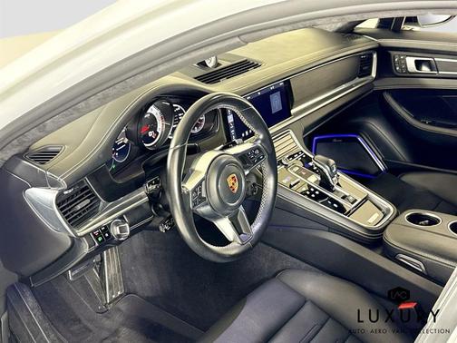 2020 Porsche Panamera GTS
