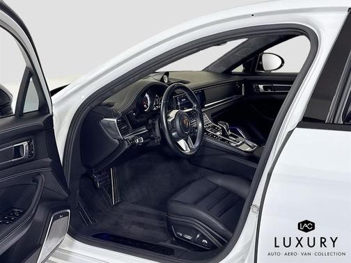 2020 Porsche Panamera GTS