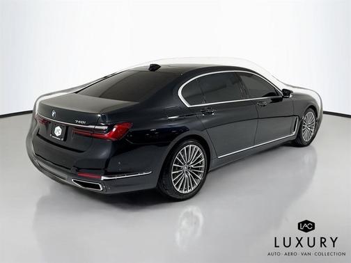 2021 BMW 740 740i