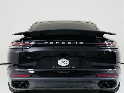 2018 Porsche Panamera Turbo