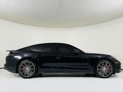 2018 Porsche Panamera Turbo