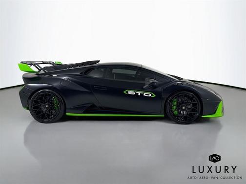 2023 Lamborghini Huracan STO Coupe