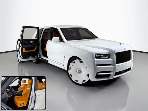 Arctic White 2021 Rolls-Royce Cullinan Sport Utility