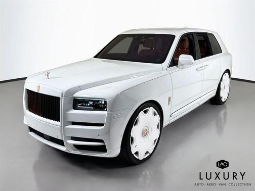 Arctic White 2021 Rolls-Royce Cullinan Sport Utility