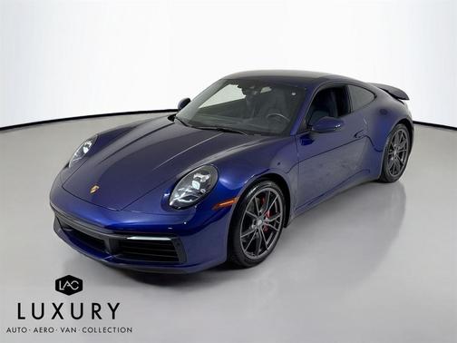 2022 Porsche 911 Carrera 4 GTS