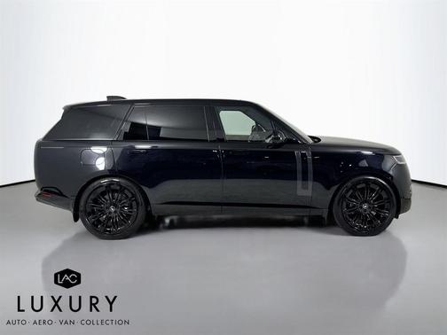 2025 Land Rover Range Rover P530 SE 7 Seat