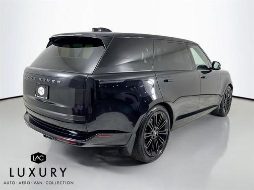 2025 Land Rover Range Rover P530 SE 7 Seat