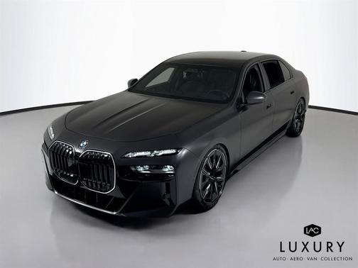 2025 BMW 760 xDrive