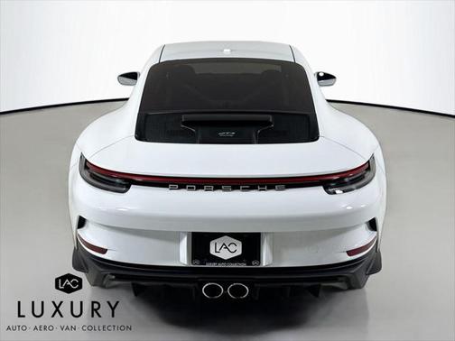 2022 Porsche 911 GT3 w/Touring Package