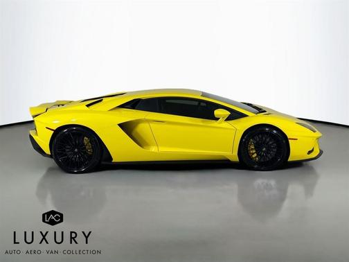 2018 Lamborghini Aventador S LP740-4S