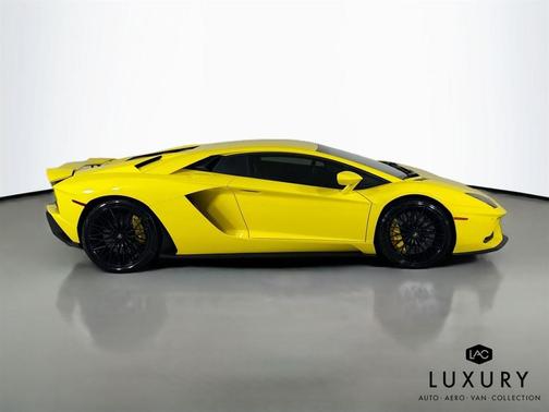 2018 Lamborghini Aventador S LP740-4S