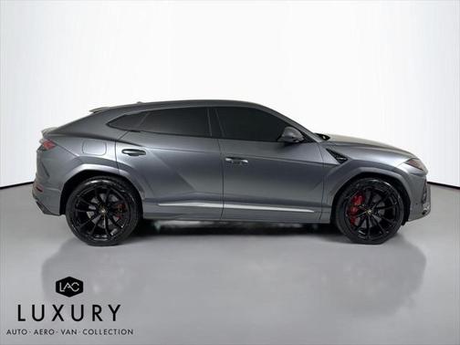 2019 Lamborghini Urus AWD