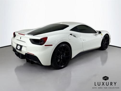 2016 Ferrari 488 GTB Carbon Interior * Parking Sensors * Daytona's