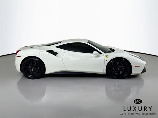 2016 Ferrari 488 GTB Carbon Interior * Parking Sensors * Daytona's