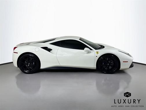 2016 Ferrari 488 GTB Carbon Interior * Parking Sensors * Daytona's