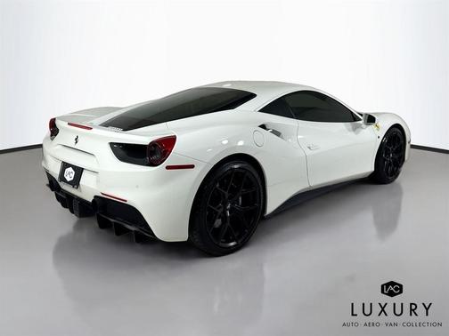 2016 Ferrari 488 GTB Carbon Interior * Parking Sensors * Daytona's