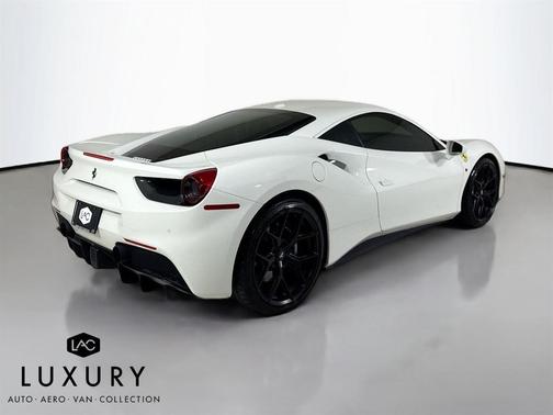 2016 Ferrari 488 GTB Carbon Interior * Parking Sensors * Daytona's