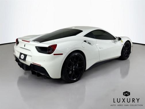 2016 Ferrari 488 GTB Carbon Interior * Parking Sensors * Daytona's