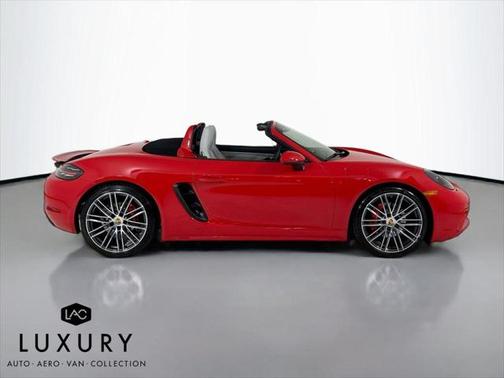 2024 Porsche 718 Boxster S