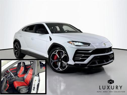2021 Lamborghini Urus Pearl Capsule