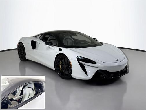 2023 McLaren Artura Performance