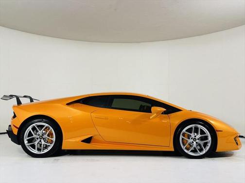 2017 Lamborghini Huracan LP580-2